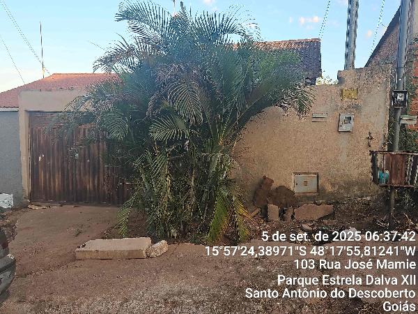 Vende-se em Santo Antonio Do Descoberto-GO  Casa, 63.00 de área total, 63.00 de área privativa, 225.00 de área do terreno,  2_qto(s), varanda, a.serv, WC, 1_sala(s), cozinha.