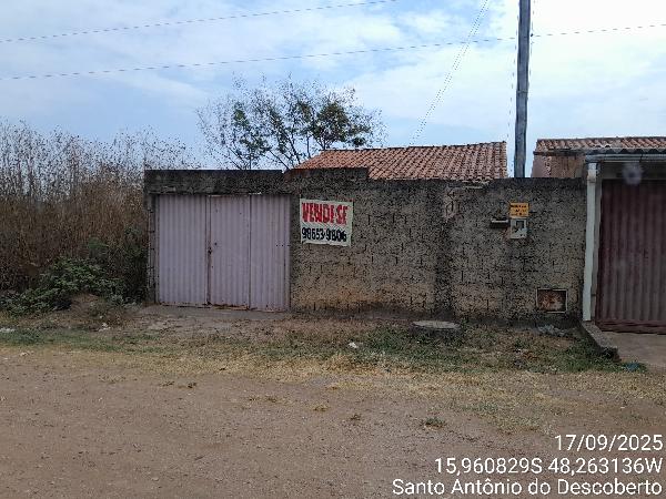 Vende-se em Santo Antonio Do Descoberto-GO  Casa, 62.73 de área total, 62.73 de área privativa, 180.00 de área do terreno,  2_qto(s), varanda, a.serv, WC, 1_sala(s), cozinha.