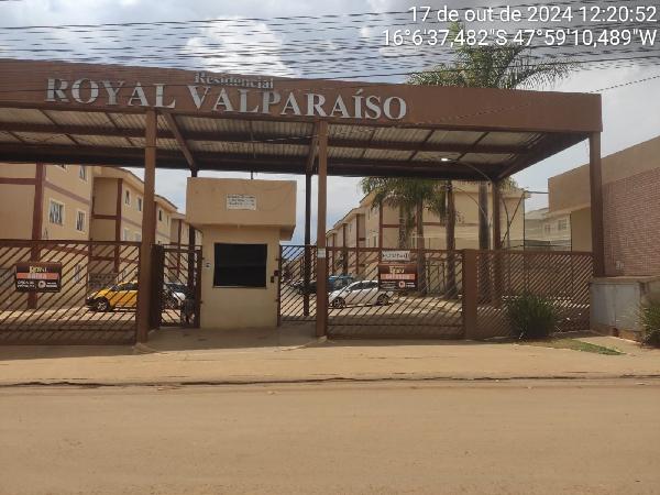 Vende-se em Valparaiso De Goias-GO  apto, 48.70 de área privativa,  2_qto(s), varanda, WC, 1_sala(s), cozinha.