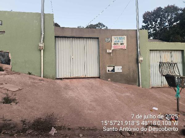 Vende-se em Santo Antonio Do Descoberto-GO  Casa, 65.57 de área total, 65.57 de área privativa, 150.00 de área do terreno,  2_qto(s), a.serv, WC, 1_sala(s), cozinha, 1_vaga(s) de garagem.