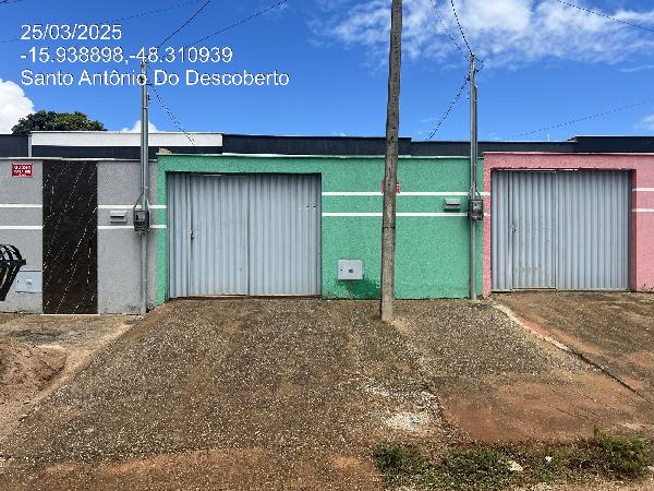 Vende-se em Santo Antonio Do Descoberto-GO  Casa, 68.00 de área total, 68.00 de área privativa, 160.50 de área do terreno,  2_qto(s), varanda, a.serv, 1_sala(s), cozinha.