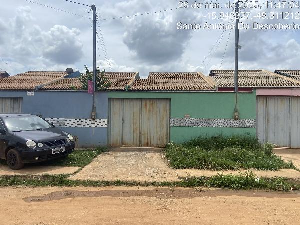 Vende-se em Santo Antonio Do Descoberto-GO  Casa, 65.02 de área total, 65.02 de área privativa, 180.00 de área do terreno,  2_qto(s), a.serv, WC, 1_sala(s), cozinha.