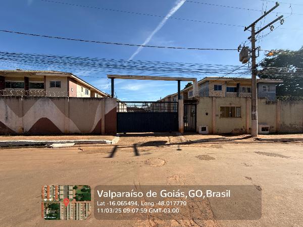 Vende-se em Valparaiso De Goias-GO  apto, 91.16 de área total, 42.62 de área privativa,  2_qto(s), WC, 1_sala(s), cozinha.