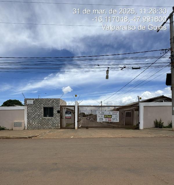 Vende-se em Valparaiso De Goias-GO  Casa, 60.46 de área total, 60.46 de área privativa, 87.48 de área do terreno,  2_qto(s), a.serv, WC, 1_sala(s), cozinha, 1_vaga(s) de garagem.