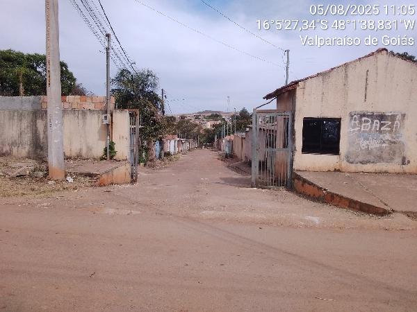 Vende-se em Valparaiso De Goias-GO  Casa, 58.58 de área total, 58.58 de área privativa, 208.31 de área do terreno,  2_qto(s), varanda, a.serv, WC, 1_sala(s), cozinha.
