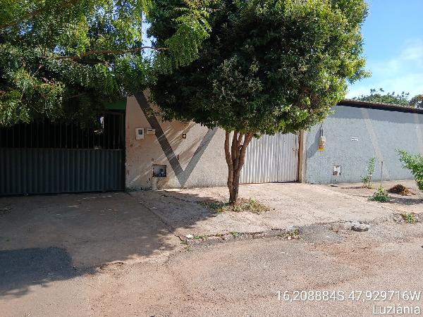 Vende-se em Luziania-GO  Casa, 53.03 de área total, 53.03 de área privativa, 180.00 de área do terreno,  2_qto(s), a.serv, WC, 1_sala(s), cozinha.