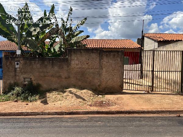 Vende-se em Santo Antonio Do Descoberto-GO  Casa, 61.50 de área total, 61.50 de área privativa, 180.00 de área do terreno,  2_qto(s), varanda, a.serv, WC, 1_sala(s), cozinha.