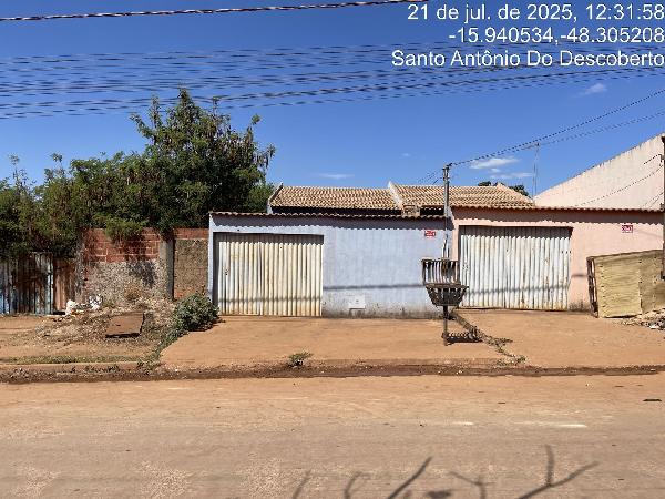 Vende-se em Santo Antonio Do Descoberto-GO  Casa, 70.00 de área total, 70.00 de área privativa, 180.00 de área do terreno,  3_qto(s), varanda, a.serv, WC, 1_sala(s), cozinha.