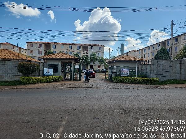 Vende-se em Valparaiso De Goias-GO  apto, 96.37 de área total, 77.16 de área privativa,  2_qto(s), a.serv, WC, 1_sala(s), cozinha, 1_vaga(s) de garagem.