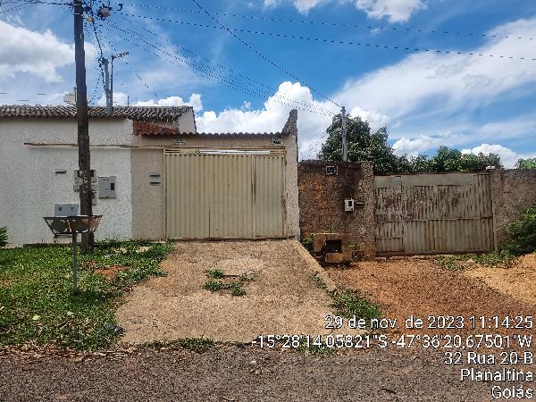 Vende-se em Planaltina-GO  Casa, 63.76 de área privativa, 88.20 de área do terreno,  2_qto(s), a.serv, WC, 1_sala(s), cozinha.