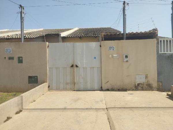 Vende-se em Luziania-GO  Casa, 69.84 de área total, 69.84 de área privativa, 150.00 de área do terreno,  2_qto(s), WC, 1_sala(s), cozinha, 1_vaga(s) de garagem.