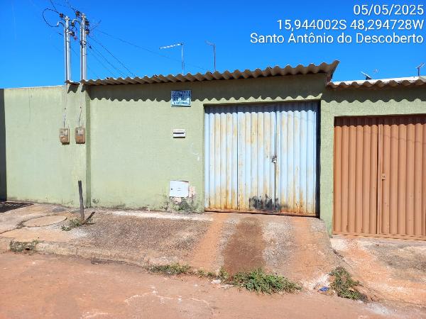 Vende-se em Santo Antonio Do Descoberto-GO  Casa, 67.60 de área total, 67.60 de área privativa, 160.00 de área do terreno,  2_qto(s), varanda, a.serv, WC, 1_sala(s), cozinha.