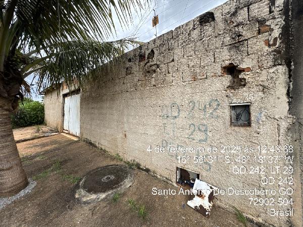 Vende-se em Santo Antonio Do Descoberto-GO  Casa, 61.27 de área total, 61.27 de área privativa, 203.87 de área do terreno,  2_qto(s), a.serv, WC, 1_sala(s), cozinha.