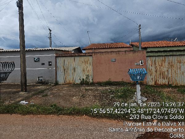 Vende-se em Santo Antonio Do Descoberto-GO  Casa, 69.06 de área total, 69.06 de área privativa, 192.60 de área do terreno,  2_qto(s), a.serv, WC, 1_sala(s), cozinha.