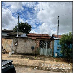 Vende-se em Padre Bernardo-GO  Casa, 63.34 de área privativa, 144.00 de área do terreno,  2_qto(s), WC, 1_sala(s), cozinha.