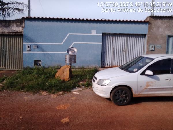 Vende-se em Santo Antonio Do Descoberto-GO  Casa, 89.00 de área total, 57.77 de área privativa, 180.00 de área do terreno,  2_qto(s), a.serv, WC, 1_sala(s), cozinha.