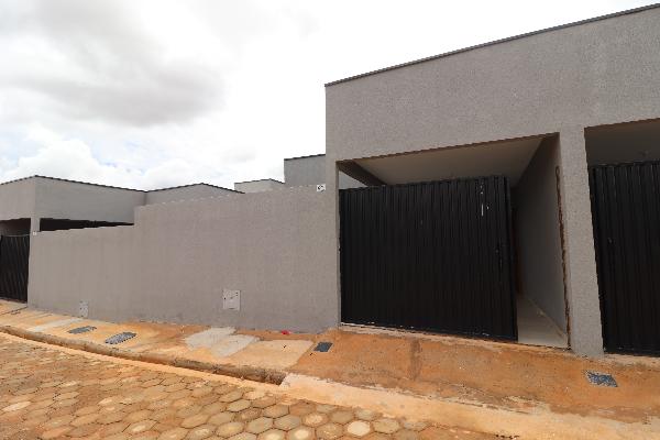 Vende-se em Planaltina-GO  Casa, 69.94 de área total, 69.94 de área privativa, 118.17 de área do terreno,  2_qto(s), a.serv, WC, 1_sala(s), cozinha, Terraco.