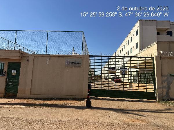 Vende-se em Planaltina-GO  apto, 45.95 de área total, 45.95 de área privativa,  2_qto(s), a.serv, WC, 1_sala(s), cozinha, 1_vaga(s) de garagem.