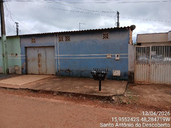 Vende-se em Santo Antonio Do Descoberto-GO  Casa, 62.63 de área total, 62.63 de área privativa, 355.66 de área do terreno,  2_qto(s), a.serv, WC, 1_sala(s), cozinha.