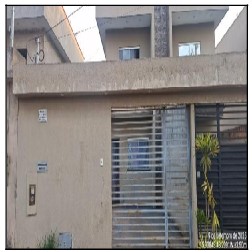 Vende-se em Santo Antonio Do Descoberto-GO  apto, 350.97 de área privativa,  2_qto(s), varanda, WC, 1_sala(s), 1 lavabo(s), cozinha, 1_vaga(s) de garagem.