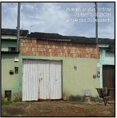 Vende-se em Santo Antonio Do Descoberto-GO  Casa, 69.06 de área privativa, 180.00 de área do terreno,  2_qto(s), varanda, a.serv, WC, 1_sala(s), cozinha, 1_vaga(s) de garagem.