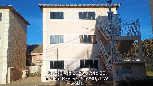 Vende-se em Valparaiso De Goias-GO  apto, 101.48 de área total, 49.61 de área privativa,  2_qto(s), a.serv, WC, 1_sala(s), cozinha, 1_vaga(s) de garagem.