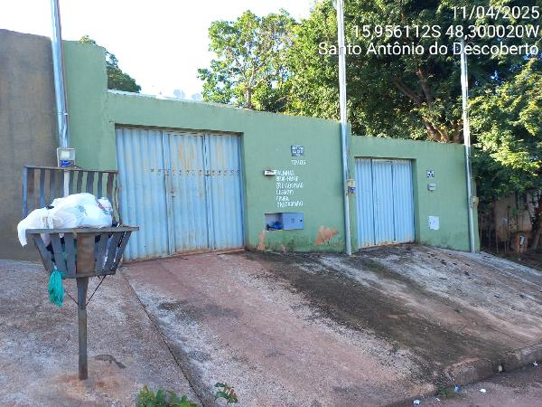 Vende-se em Santo Antonio Do Descoberto-GO  Casa, 65.57 de área total, 65.57 de área privativa, 150.00 de área do terreno,  2_qto(s), varanda, a.serv, WC, 1_sala(s), cozinha.