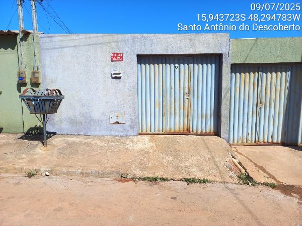 Vende-se em Santo Antonio Do Descoberto-GO  Casa, 67.60 de área total, 67.60 de área privativa, 160.00 de área do terreno,  2_qto(s), varanda, a.serv, WC, 1_sala(s), cozinha.