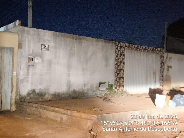 Vende-se em Santo Antonio Do Descoberto-GO  Casa, 73.50 de área total, 63.00 de área privativa, 240.00 de área do terreno,  2_qto(s), a.serv, WC, 1_sala(s), cozinha.