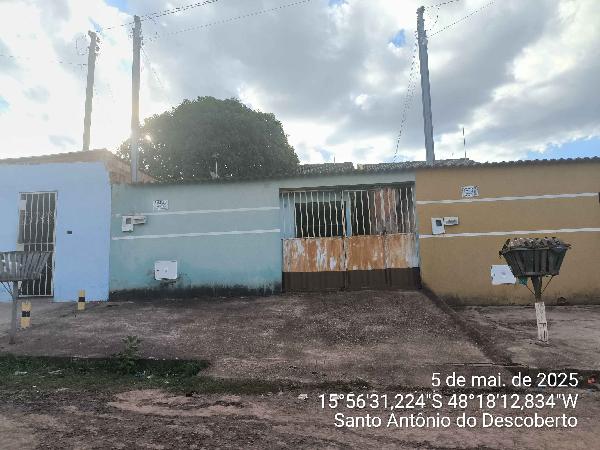 Vende-se em Santo Antonio Do Descoberto-GO  Casa, 67.80 de área total, 67.80 de área privativa, 180.00 de área do terreno,  2_qto(s), a.serv, WC, 1_sala(s), cozinha.