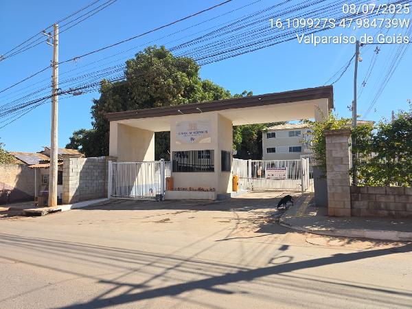 Vende-se em Valparaiso De Goias-GO  apto, 100.23 de área total, 48.92 de área privativa,  2_qto(s), a.serv, WC, 1_sala(s), cozinha, 1_vaga(s) de garagem.