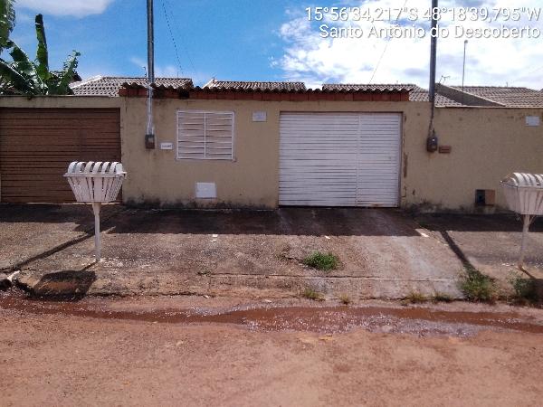 Vende-se em Santo Antonio Do Descoberto-GO  Casa, 63.22 de área total, 63.22 de área privativa, 181.50 de área do terreno,  2_qto(s), varanda, a.serv, WC, 1_sala(s), cozinha.