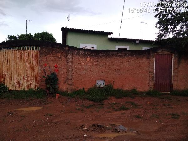 Vende-se em Santo Antonio Do Descoberto-GO  Casa, 69.30 de área total, 69.30 de área privativa, 360.00 de área do terreno,  2_qto(s), a.serv, WC, 1_sala(s), cozinha.