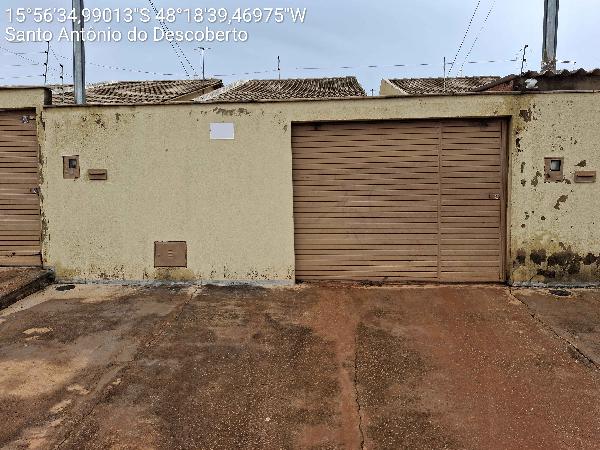Vende-se em Santo Antonio Do Descoberto-GO  Casa, 63.22 de área privativa, 181.50 de área do terreno,  2_qto(s), a.serv, WC, 1_sala(s), cozinha, 1_vaga(s) de garagem.