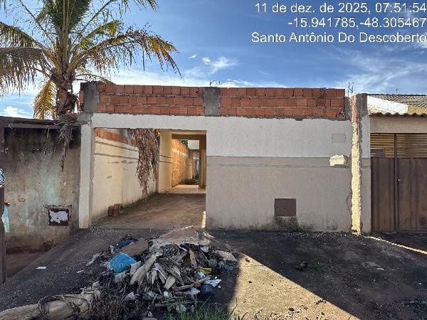 Vende-se em Santo Antonio Do Descoberto-GO  Casa, 65.72 de área total, 65.72 de área privativa, 180.00 de área do terreno,  2_qto(s), a.serv, WC, 1_sala(s), cozinha, 1_vaga(s) de garagem.