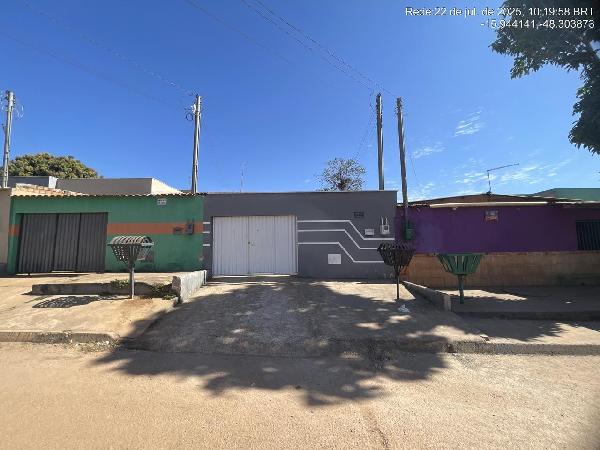 Vende-se em Santo Antonio Do Descoberto-GO  Casa, 62.47 de área total, 62.47 de área privativa, 180.00 de área do terreno,  2_qto(s), varanda, a.serv, WC, 1_sala(s), cozinha, 1_vaga(s) de gara