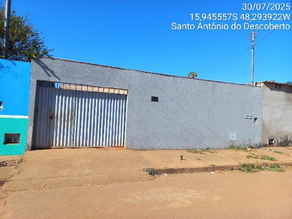 Vende-se em Santo Antonio Do Descoberto-GO  Casa, 80.00 de área total, 59.04 de área privativa, 250.00 de área do terreno,  2_qto(s), a.serv, WC, 1_sala(s), cozinha, 1_vaga(s) de garagem.
