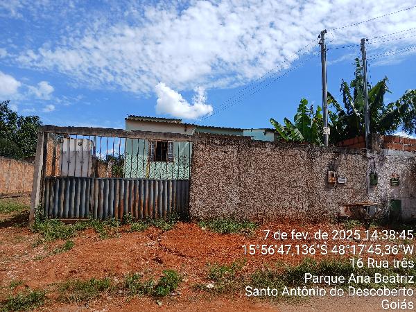 Vende-se em Santo Antonio Do Descoberto-GO  Casa, 59.00 de área total, 59.00 de área privativa, 270.00 de área do terreno,  2_qto(s), varanda, a.serv, WC, 1_sala(s), cozinha.