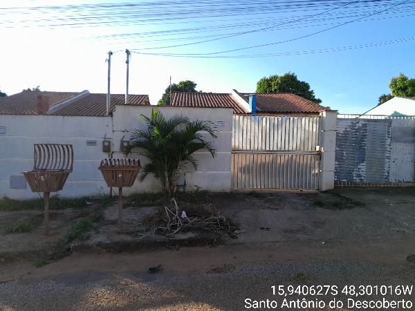 Vende-se em Santo Antonio Do Descoberto-GO  Casa, 69.96 de área total, 69.96 de área privativa, 180.00 de área do terreno,  2_qto(s), a.serv, WC, 1_sala(s), cozinha.