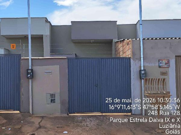 Vende-se em Luziania-GO  Casa, 81.00 de área total, 81.00 de área privativa, 120.00 de área do terreno,  2_qto(s), varanda, a.serv, WC, 1_sala(s), cozinha, 1_vaga(s) de garagem.