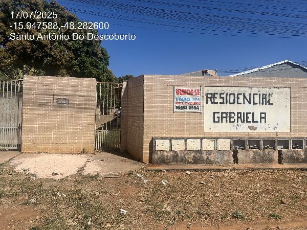 Vende-se em Santo Antonio Do Descoberto-GO  Casa, 138.24 de área total, 113.94 de área privativa, 180.18 de área do terreno,  2_qto(s), varanda, a.serv, WC, 1_sala(s), cozinha, 1_vaga(s) de ga