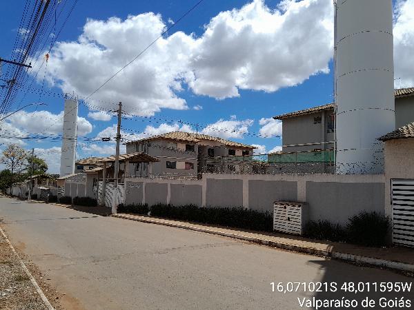 Vende-se em Valparaiso De Goias-GO  apto, 88.05 de área total, 45.30 de área privativa,  2_qto(s), a.serv, WC, 1_sala(s), cozinha, 1_vaga(s) de garagem.