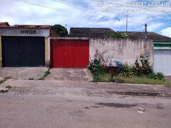 Vende-se em Santo Antonio Do Descoberto-GO  Casa, 64.50 de área privativa, 225.00 de área do terreno,  2_qto(s), a.serv, WC, 1_sala(s), cozinha, 1_vaga(s) de garagem.