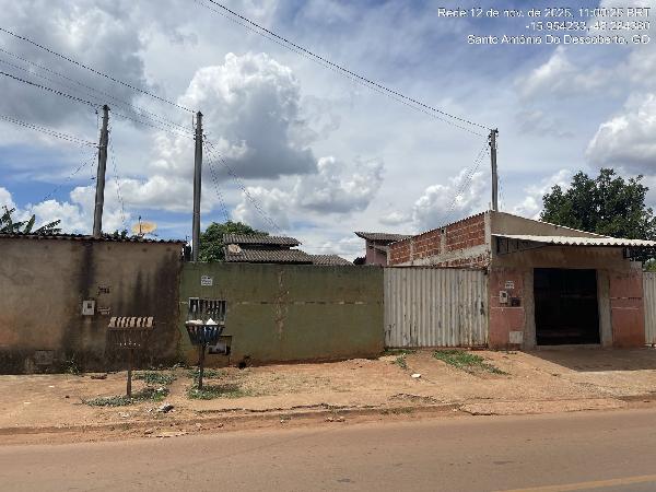 Vende-se em Santo Antonio Do Descoberto-GO  Casa, 68.10 de área total, 68.10 de área privativa, 355.66 de área do terreno,  2_qto(s), varanda, a.serv, WC, 1_sala(s), cozinha.
