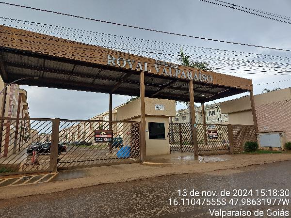 Vende-se em Valparaiso De Goias-GO  apto, 48.70 de área privativa,  2_qto(s), a.serv, WC, 1_sala(s), cozinha.