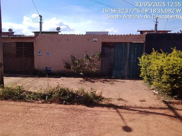 Vende-se em Santo Antonio Do Descoberto-GO  Casa, 49.87 de área total, 49.87 de área privativa, 221.40 de área do terreno,  2_qto(s), a.serv, WC, 1_sala(s), cozinha.