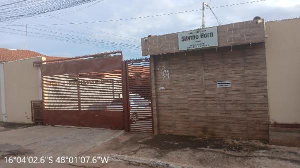 Vende-se em Valparaiso De Goias-GO  Casa, 93.35 de área total, 122.50 de área privativa, 155.85 de área do terreno,  2_qto(s), a.serv, WC, 1_sala(s), 1 lavabo(s), cozinha, 1_vaga(s) de garagem