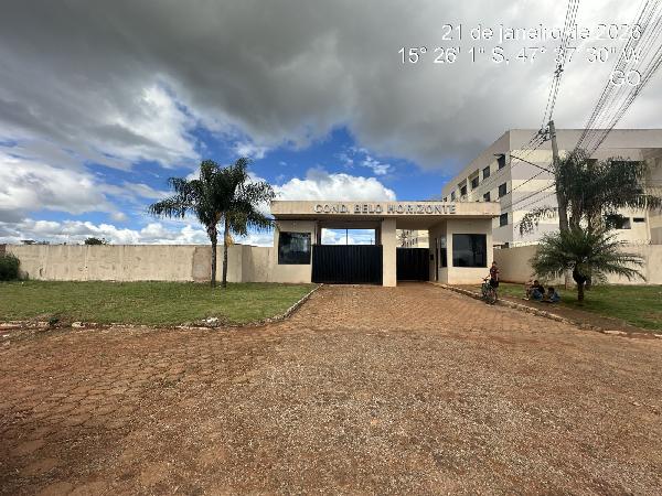Vende-se em Planaltina-GO  apto, 70.06 de área total, 62.44 de área privativa,  2_qto(s), a.serv, WC, 1_sala(s), cozinha.