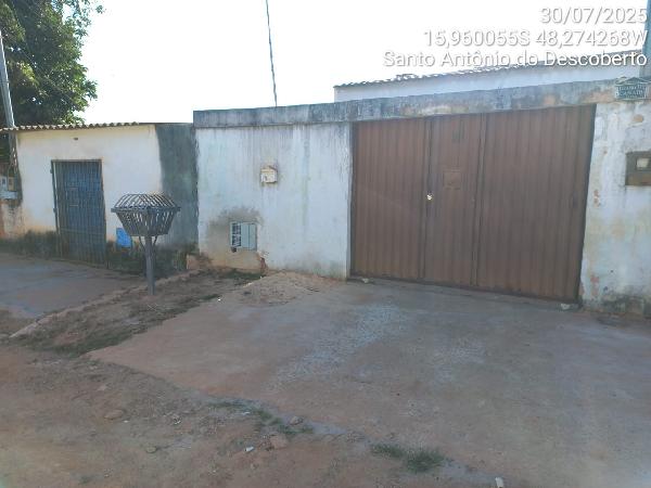 Vende-se em Santo Antonio Do Descoberto-GO  Casa, 69.50 de área total, 69.50 de área privativa, 180.00 de área do terreno,  2_qto(s), a.serv, WC, 1_sala(s), cozinha.