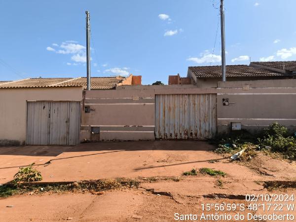 Vende-se em Santo Antonio Do Descoberto-GO  Casa, 67.25 de área privativa, 180.00 de área do terreno,  2_qto(s), varanda, a.serv, WC, 1_sala(s), cozinha.